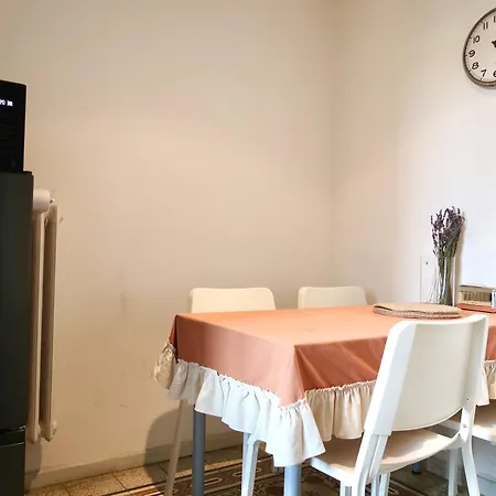 Bright And Spacious Esthers H Bed & Breakfast Florencie